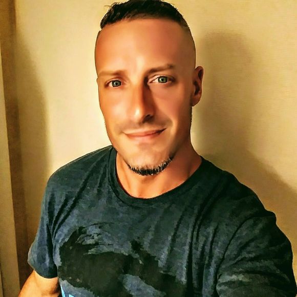 Meet your Posher, Jon - Picture 1 of 1